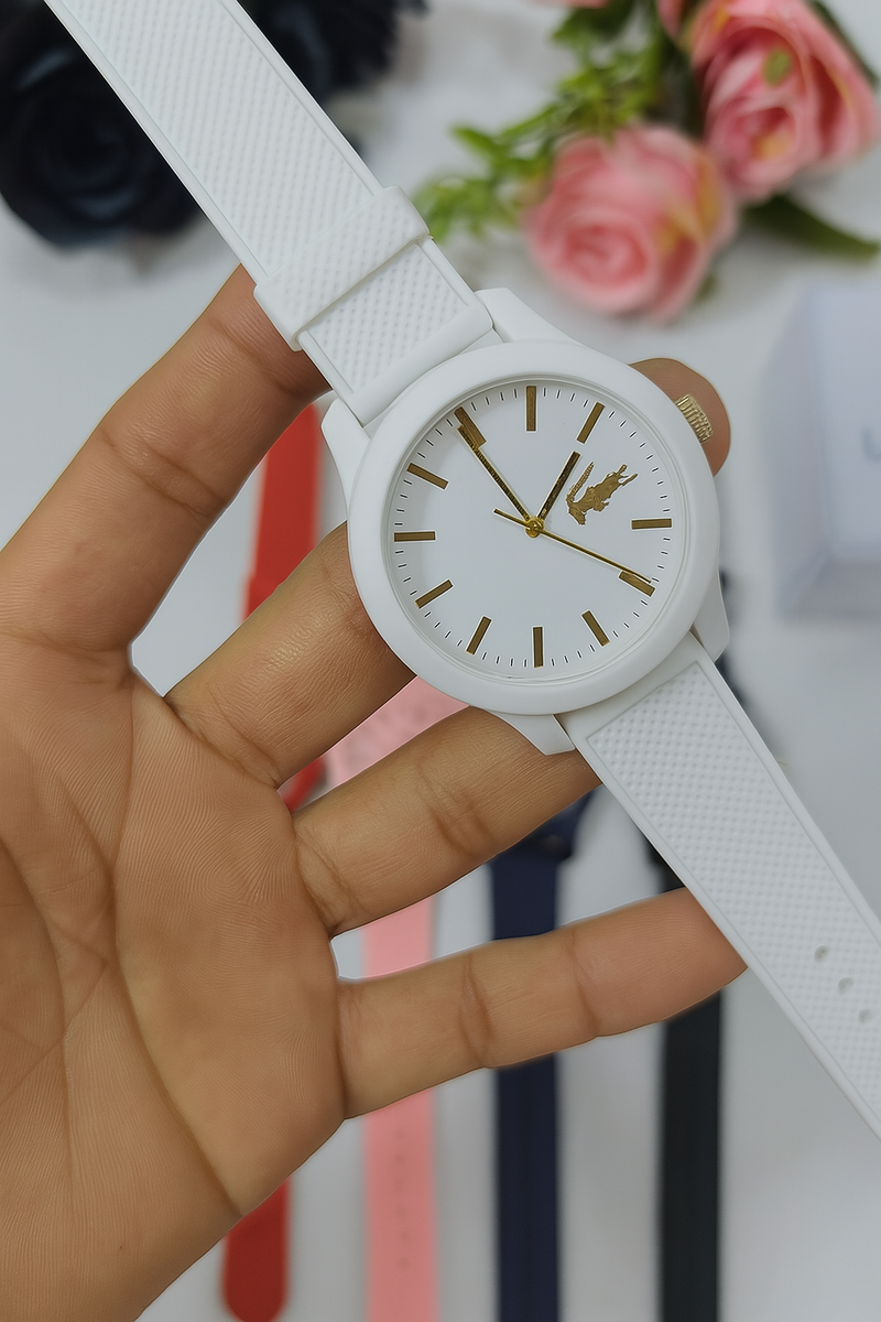 Relógio Minimal White ‑ Caixa Off‑White & Detalhes Dourados