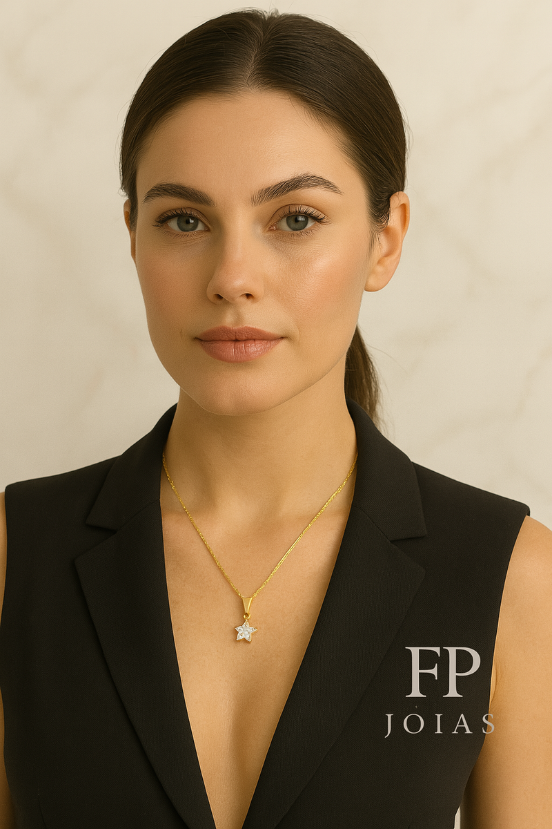 Colar Dourado com Pingente Flor Cristal Luxo
